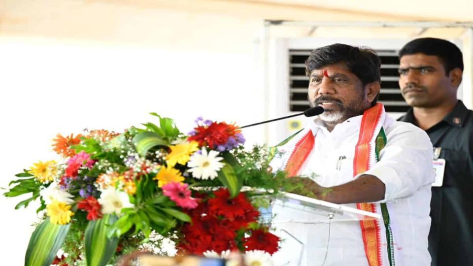 solarpumpswilleliminateelectricitycostsfortelanganafarmerssaysdycm