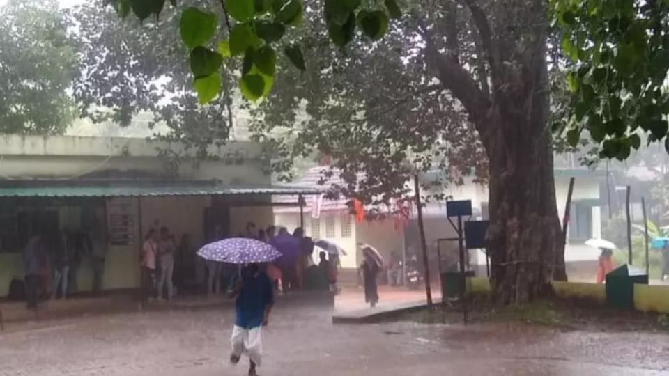 Telangana Districts Face Heavy Rain, Hyderabad Gets Showers