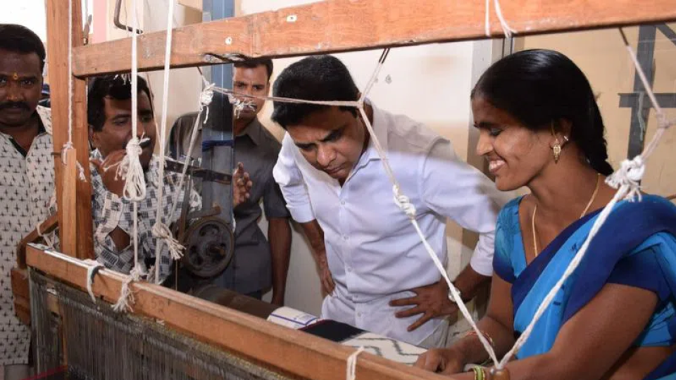 KTR, Harish Rao extend National Handloom Day wishes