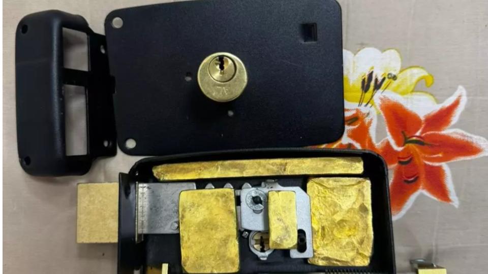 DRI Seizes Gold worth Rs.2.37 Cr at RGI Airport, passenger held