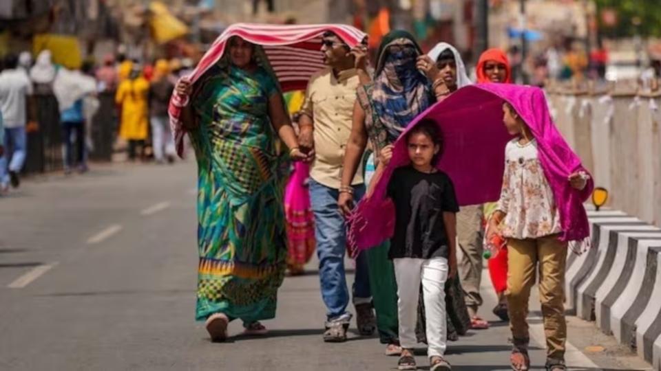 IMD issues heatwave warning for Telangana till April 18