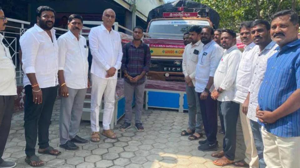 Harish Rao gifted cots, T-shirts worth Rs 6 lakh to students in Karimnagar