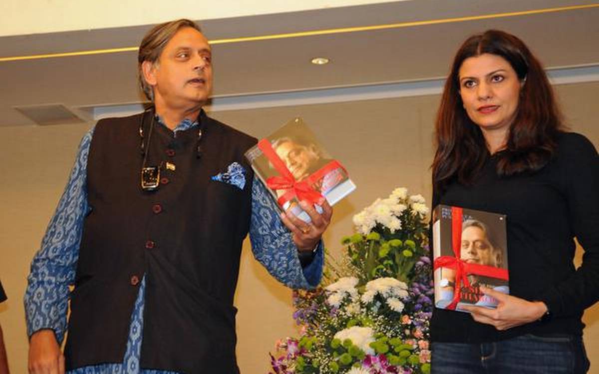 tharoorsnewbooklaunchedinhyderabad