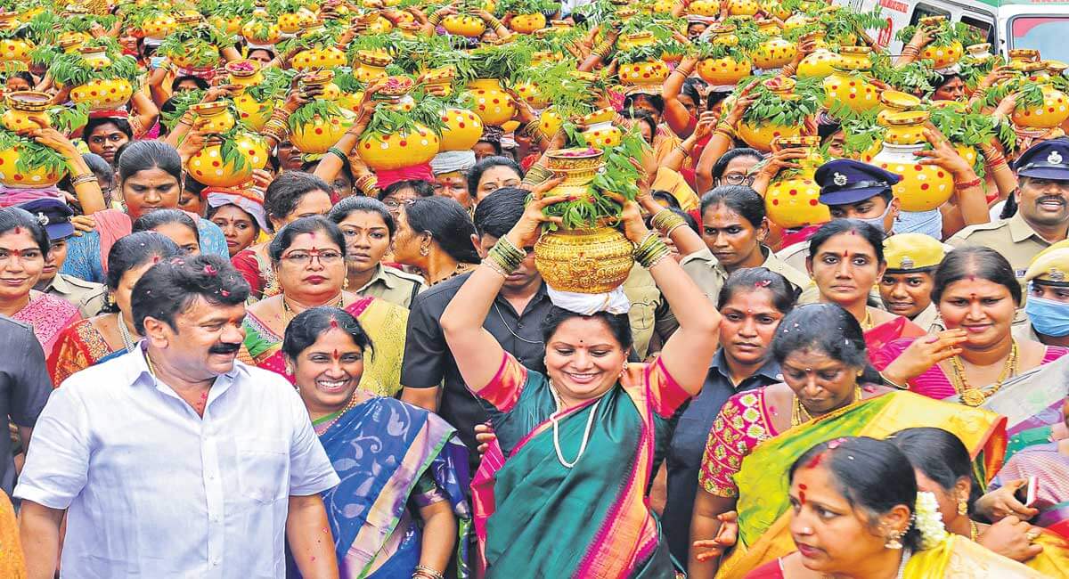 telanganagovtsanctionsrs20croreforbonalufestivities