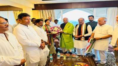 vijayashanthijoinscongressinpresenceofkharge