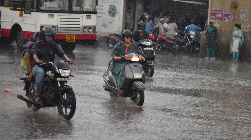 telanganaseesmoderatetoheavyrainsbringrespitefromsummerheat