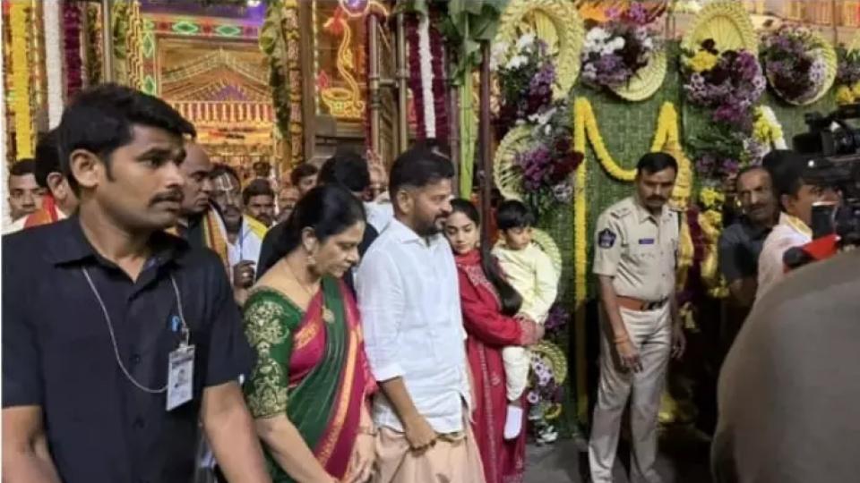 CM Revanth Reddy Visits Tirumala Temple 