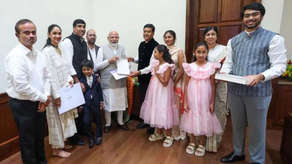 Hetero Group invites PM to Hyderabad for hospital launch