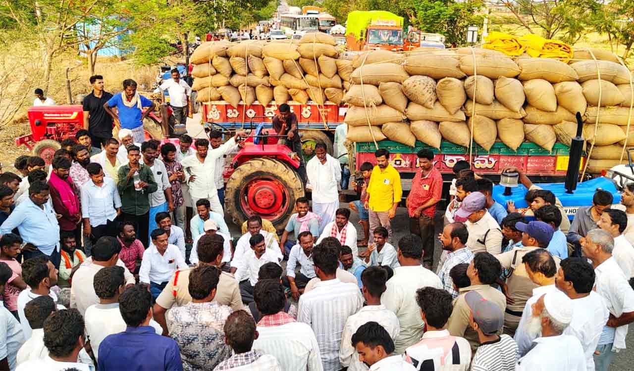 Farmers’ protests escalate across Telangana over delayed paddy procurement