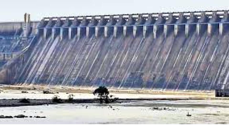nagarjunasagardamgatesclosedasinflowsrecede