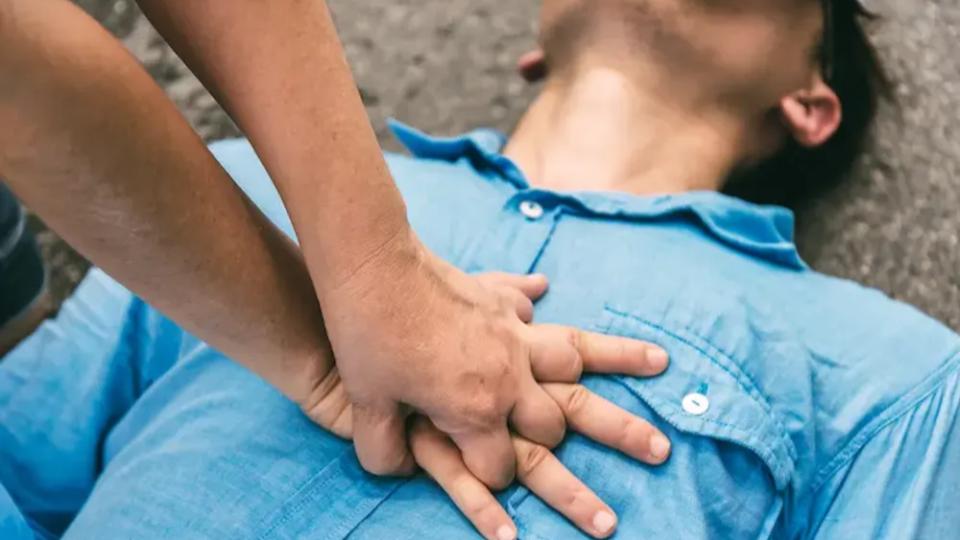 twoconstablessaveman’slifewithcprinvemulawada