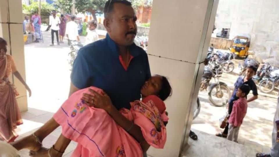Medak police saves woman amid suicide bid