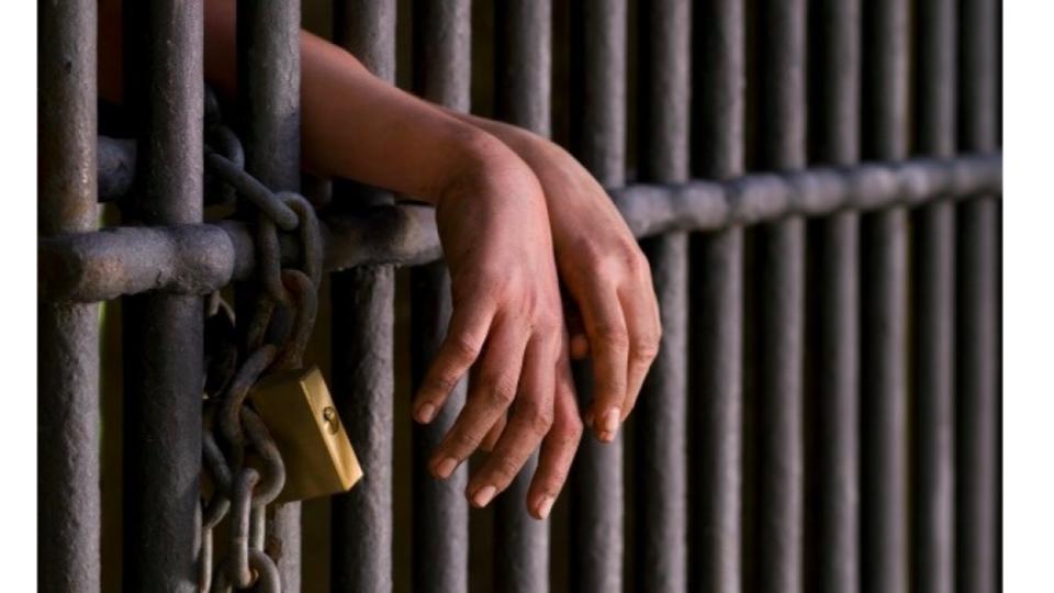 4 Hijras held in Secunderabad for robbing passenger on train