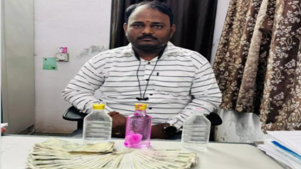 ACB Nabs Musheerabad Revenue Inspector In Rs.1lakh Graft Case