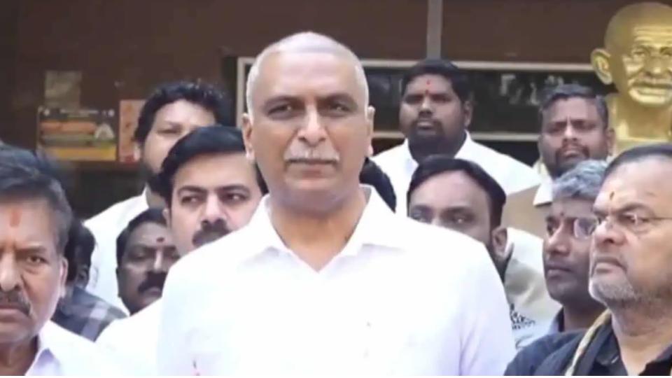 60studentssufferfoodpoisoningingovtschoolinhyderabad