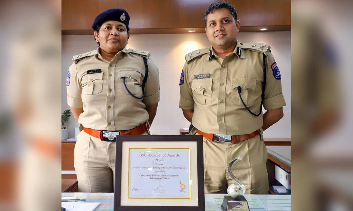 telanganapolicebagsawardin15thnationaldigitaltransformationaward2024