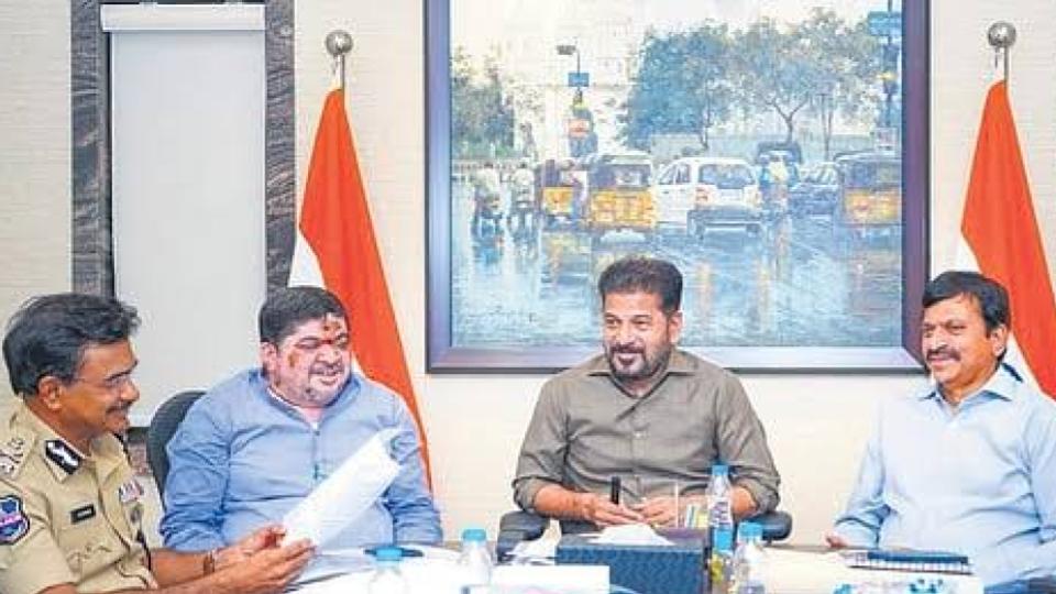 Telangana Govt plans 10K EV tippers to electrify CURE sanitation