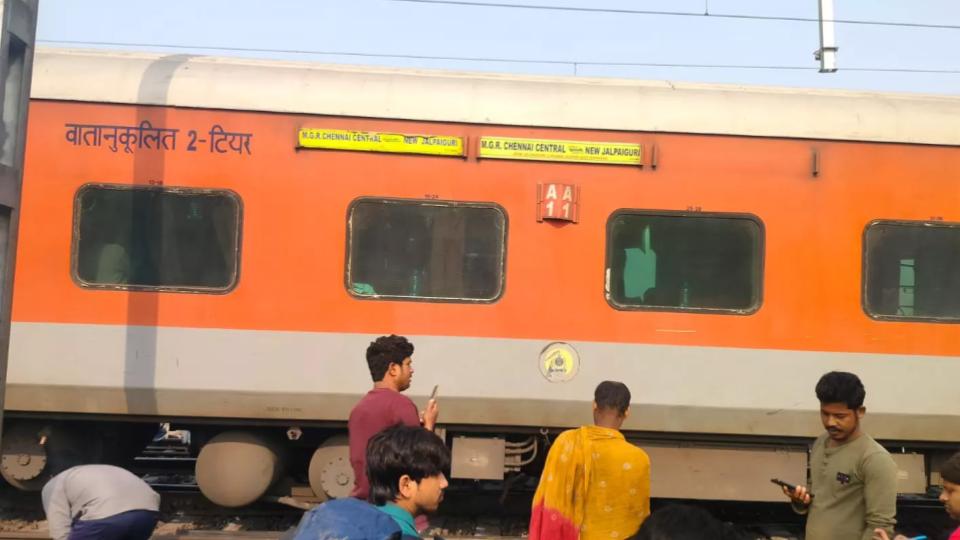 Alert Loco Pilot Averts Major Incident as Train Wheel Breaks at Jammikunta