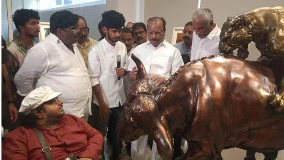 tripuragovernorinauguratesspectrumartexhibitioninmadhapur