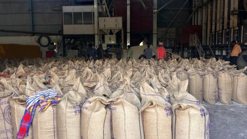Vigilance and Enforcement Wing Detects Illegally Procured PDS Rice in Vemulawada