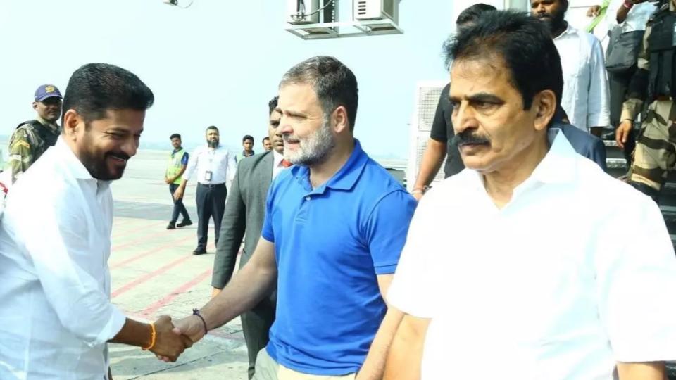  Rahul Gandhi And Venugopal Arrives in Hyderabad 