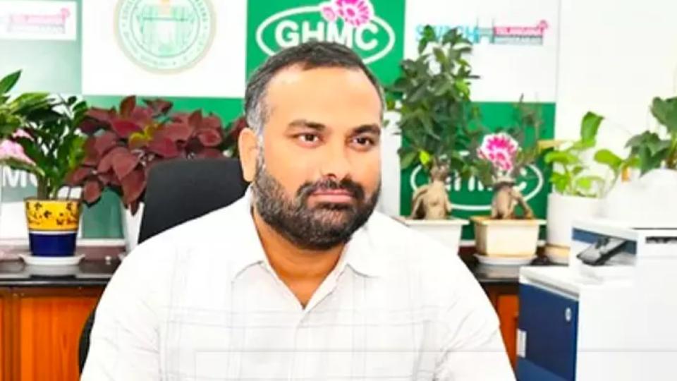 GHMC Chief R.V. Karnan Reviews KBR Flyover Works