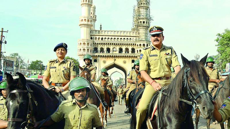 policeflagmarchinoldcityofhyderabad