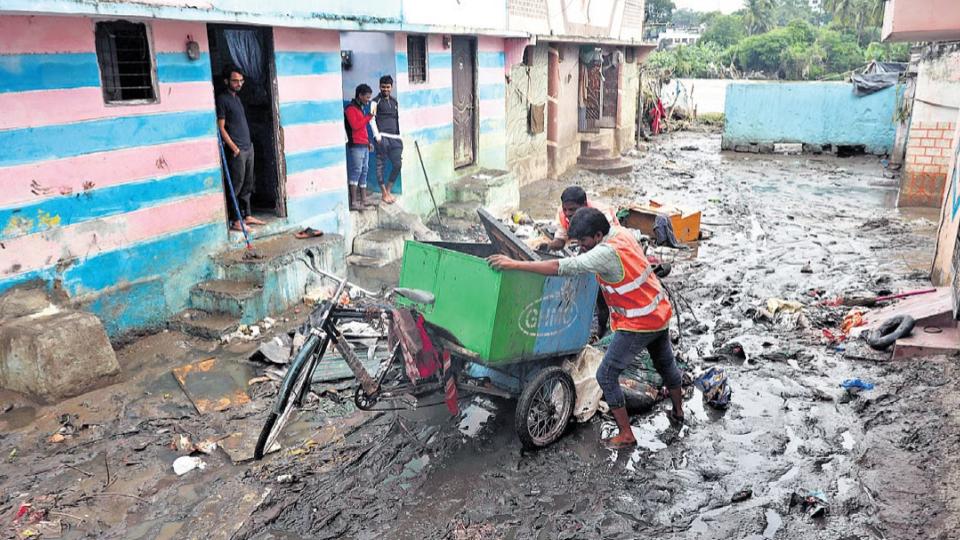 GHMC launches cleaning operation in flood-hit areas