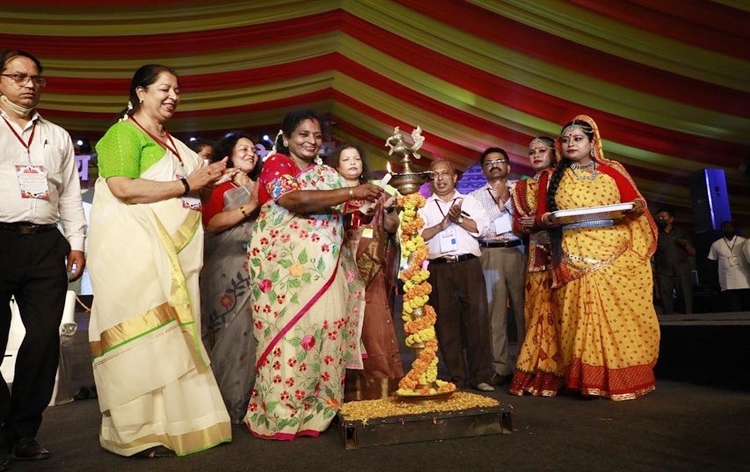 drtamilisaisoundararajaninauguratesrashtriyasanskritimahotsavatwarangal