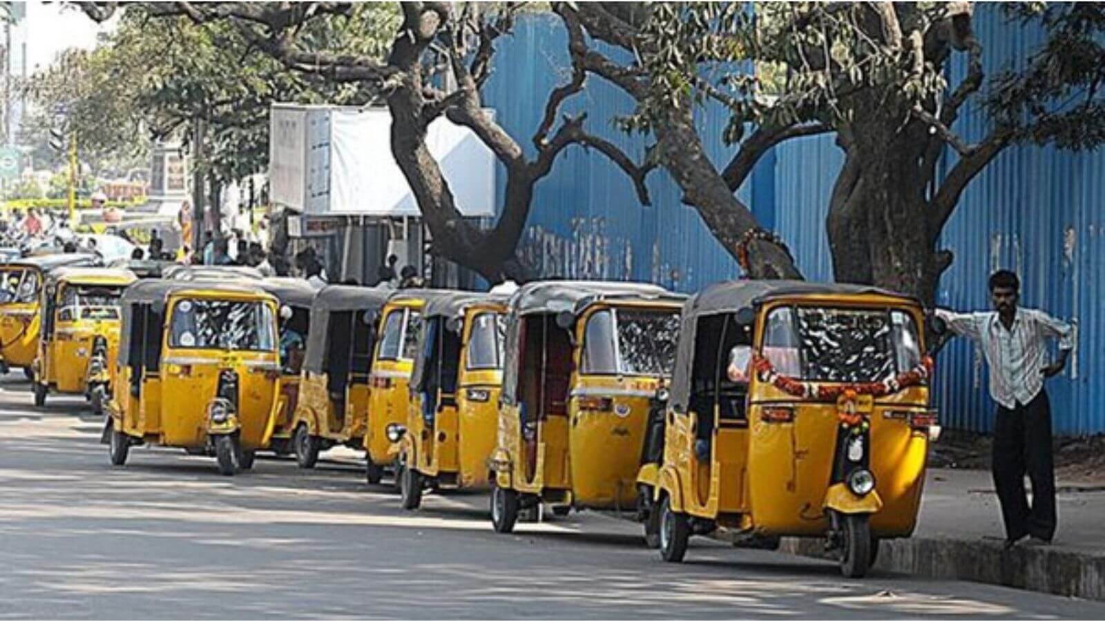 Autorickshaw unions call off strike as Telangana govt agrees to fare hike