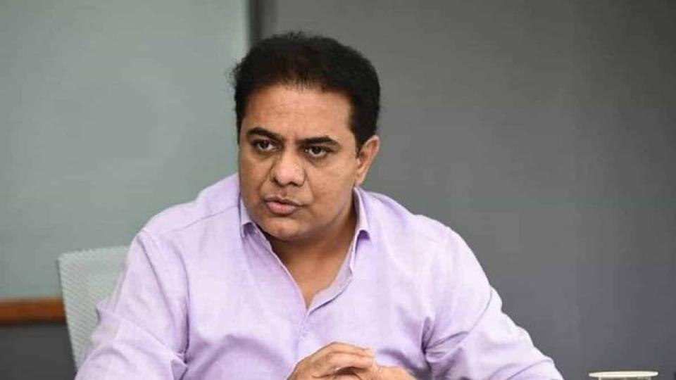 KTR condemns arrests of auto drivers across Telangana