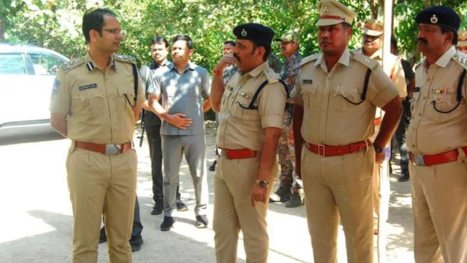 over2000policepersonneldeployedwarangalgrampanchayatpolls