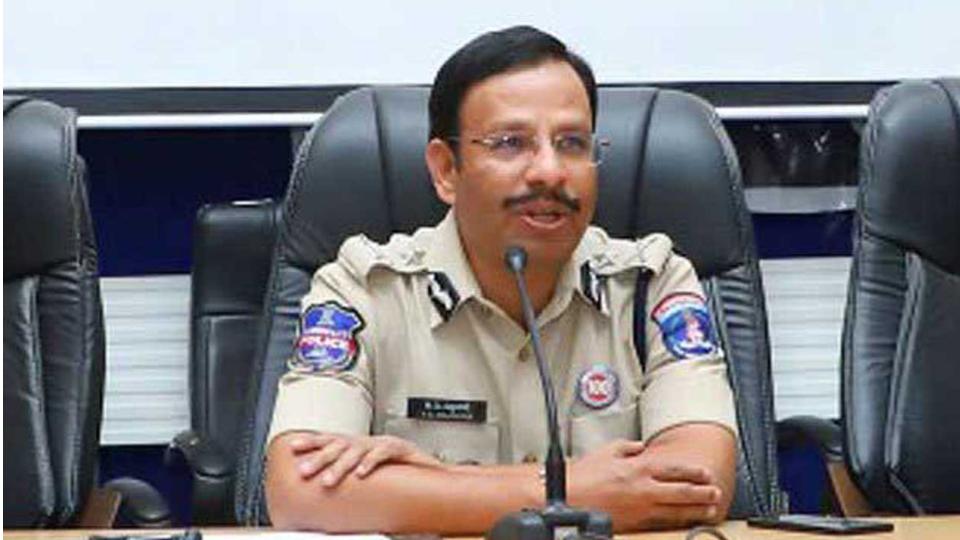 Hyderabad Commissioner Sajjanar warns public 