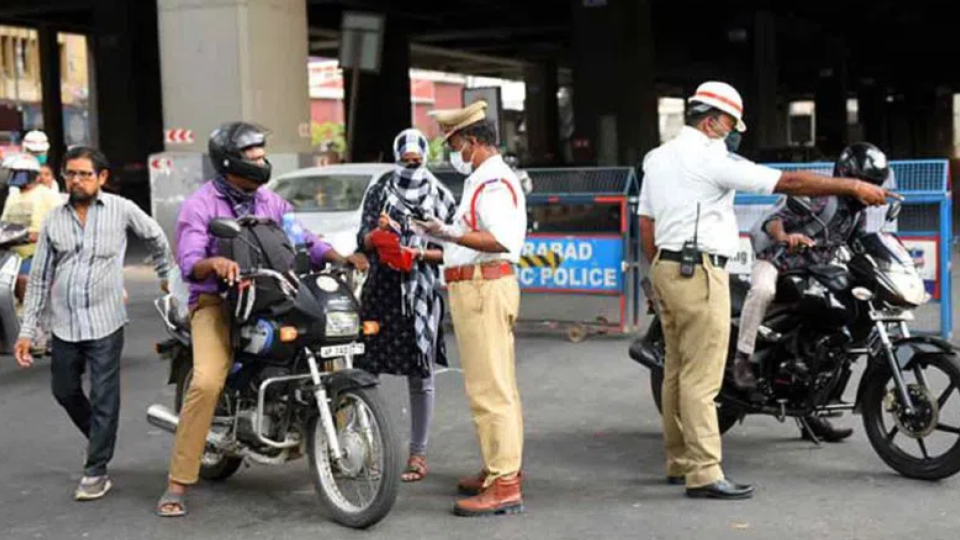 Hyderabad Traffic Police book 1,349 cases in week-long drive