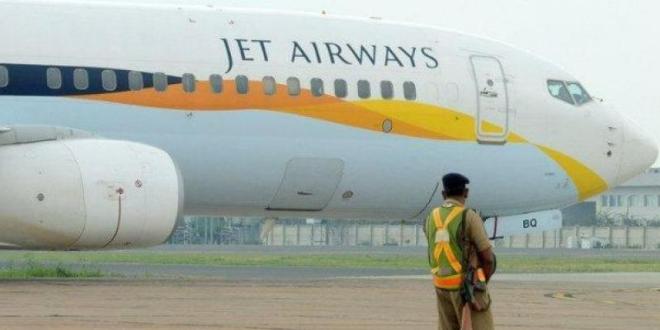 jetairwaysflightwith147passengersmadeanemergencylandingathyderabadairport