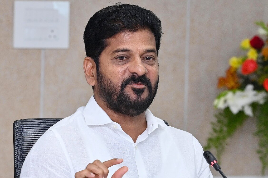 revanthreddycondemnsattackonalluarjunshouseordersstrictpoliceaction