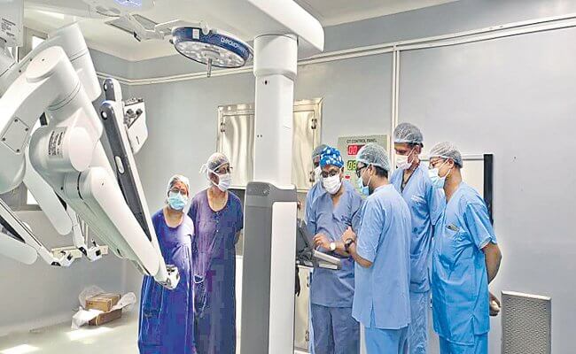 highendroboticsurgerysystemworthrs35croreinauguratedatnims