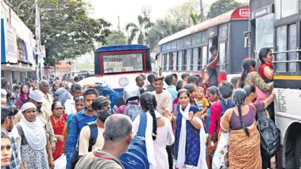 studentslocalprotestatidabollaramrtcbuses