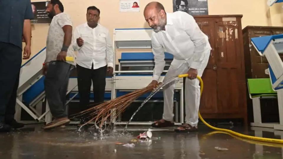 Bandi Sanjay takes part in Swachch Paathshala event in Sircilla