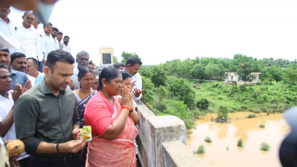 Seethakka Offers Special Prayers for Floodwaters to Subside