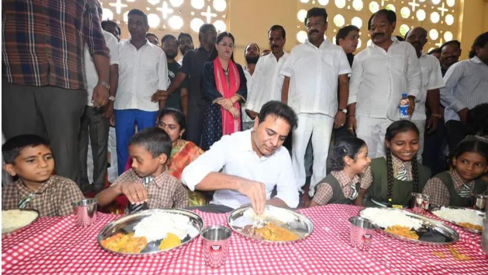 KTR urges students to follow PV Narasimha Rao’s example