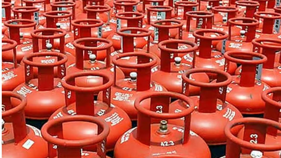 LPG for cooking mid-day meals becomes huge burden in Karimnagar