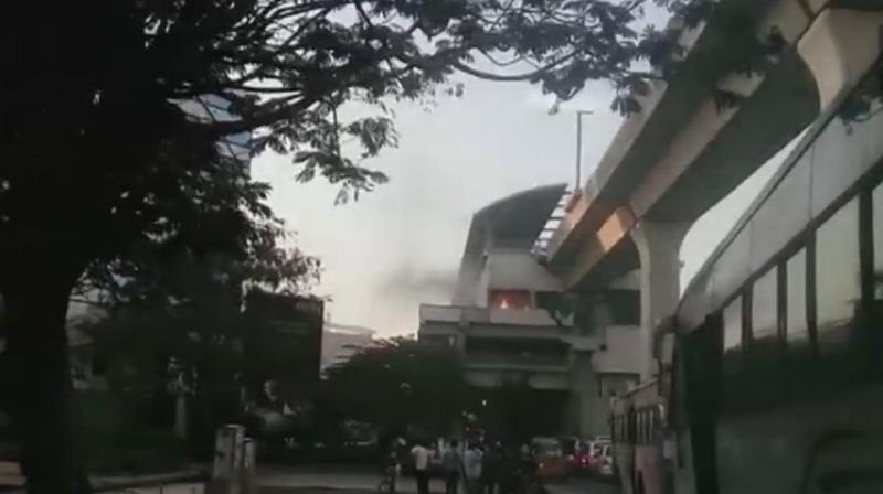 minorfirebreaksoutatunderconstructionhyderabadmetrostation