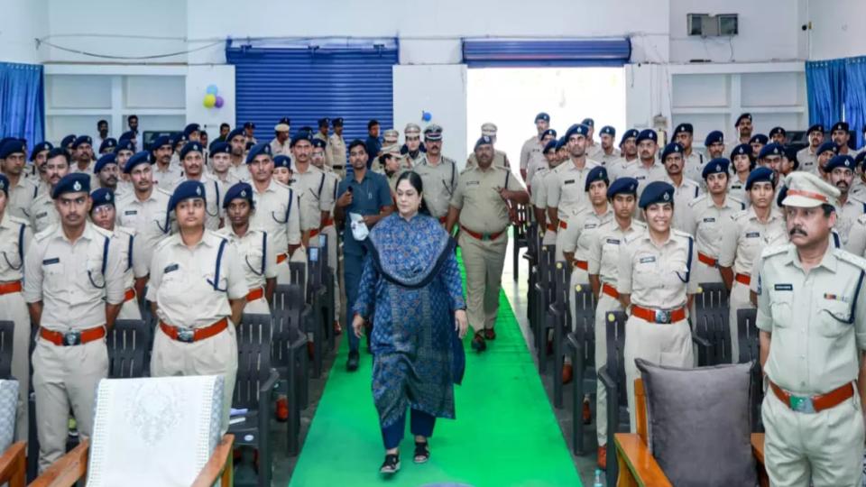 Trainee IPS officers And DSPs Visit Cherlapalli Central Prison