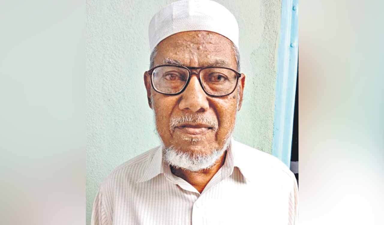 hyderabad’s76yearoldscholarearnsphd