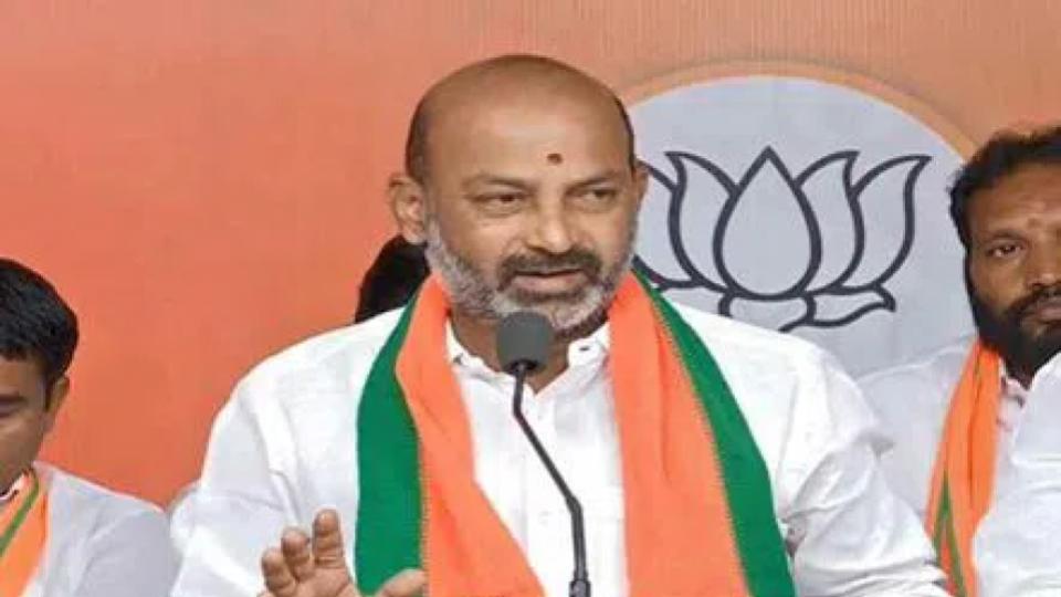 Bandi Sanjay expresses grief over Saudi Arabia bus accident