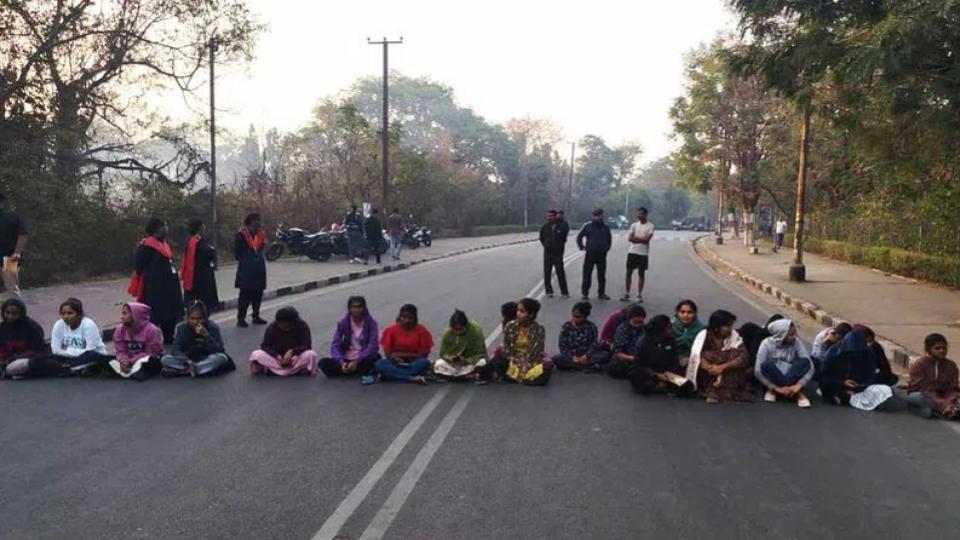 Osmania University women students protest over hostel facilities