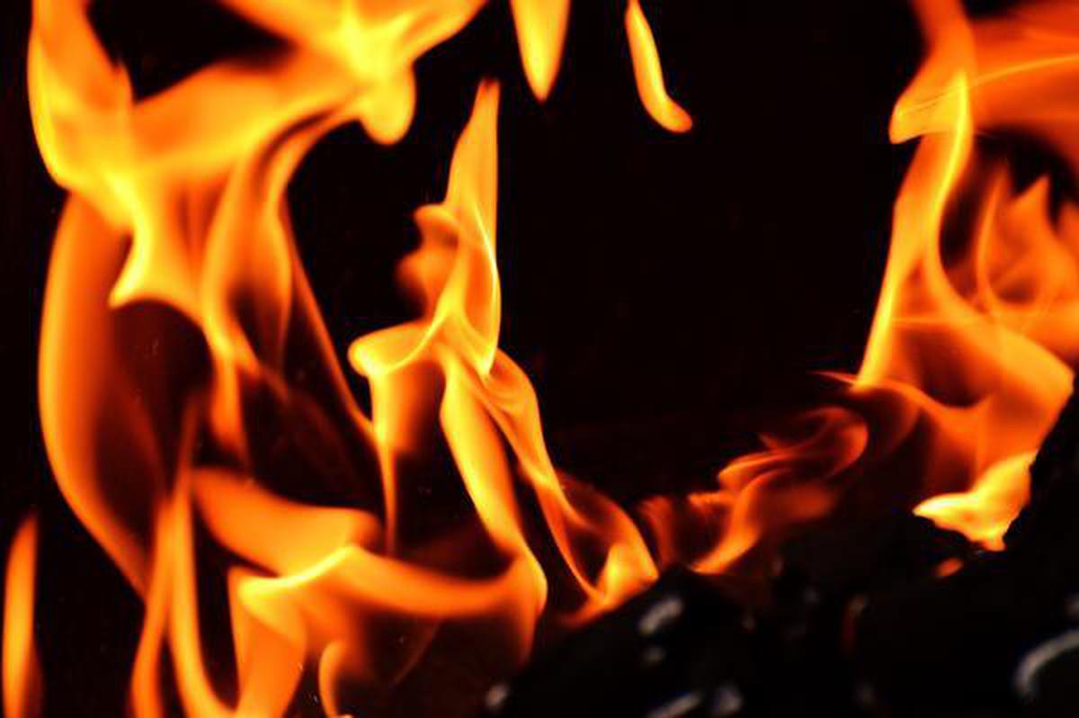 Housewife sets self ablaze over dowry harassment