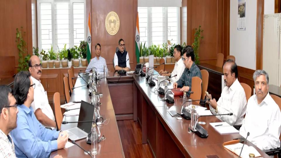 Sanjay Jaju Reviews Metro Rail Progress in Hyderabad