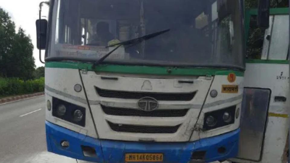 MSRTC driver saves 45 passengers after spotting smoke from bus engine
